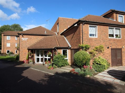 Roundwood Lane, Harpenden, AL5 3RA